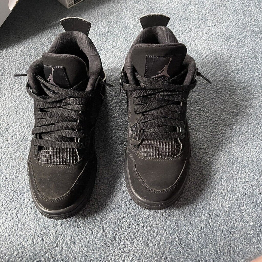Jordan 4 Retro Mid Black Cat